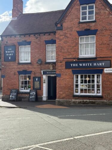 Pub front White Hart